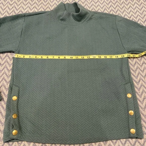 J. Crew Herringbone Quilted Mockneck Sweatshirt – Sage Green – Size Small - Picture 4 of 9
